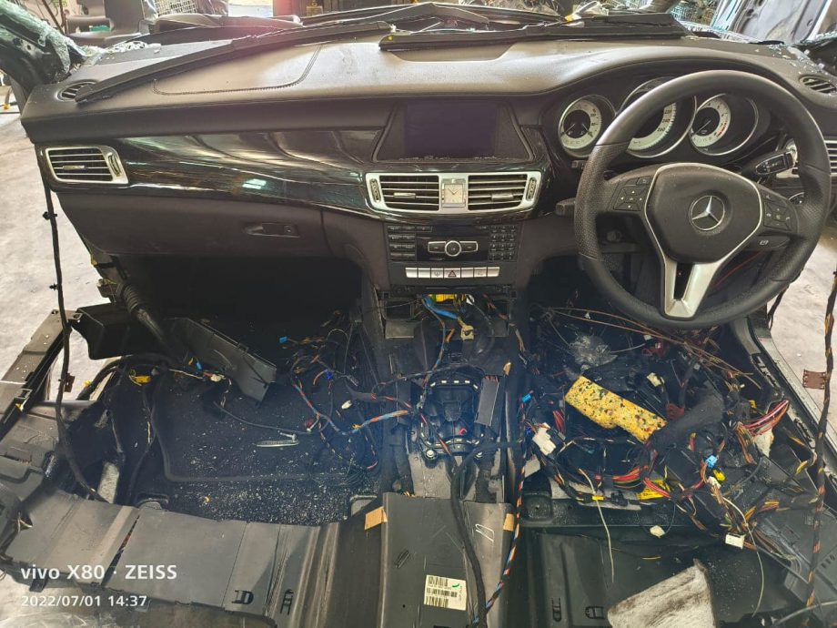BENZ CLS W218 350 HALF CUT - Image 2