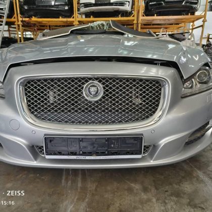 JAGUAR XJ 3.0 DIESEL TURBO HALF CUT CKD