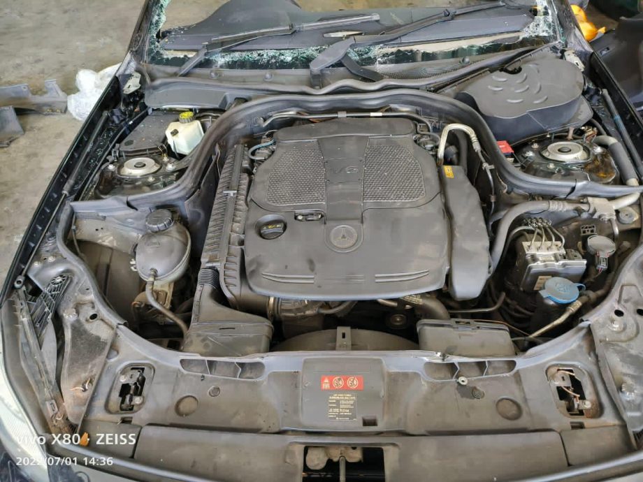 MERZ CLS W218 350 HALF CUT CKD - Image 3