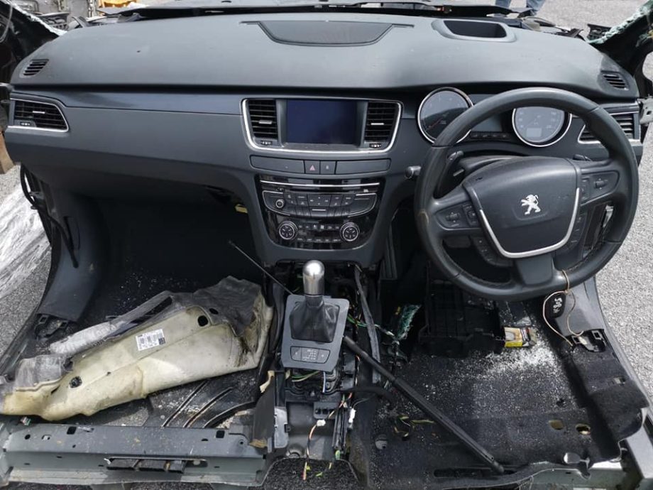 PEUGEOT 508 1.6 TURBO HALF CUT CKD - Image 3